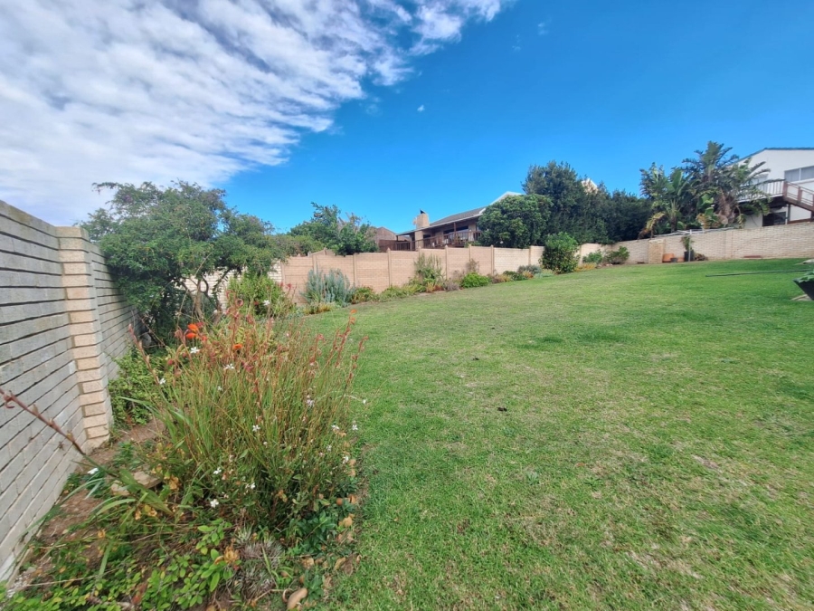 3 Bedroom Property for Sale in Wavecrest Eastern Cape